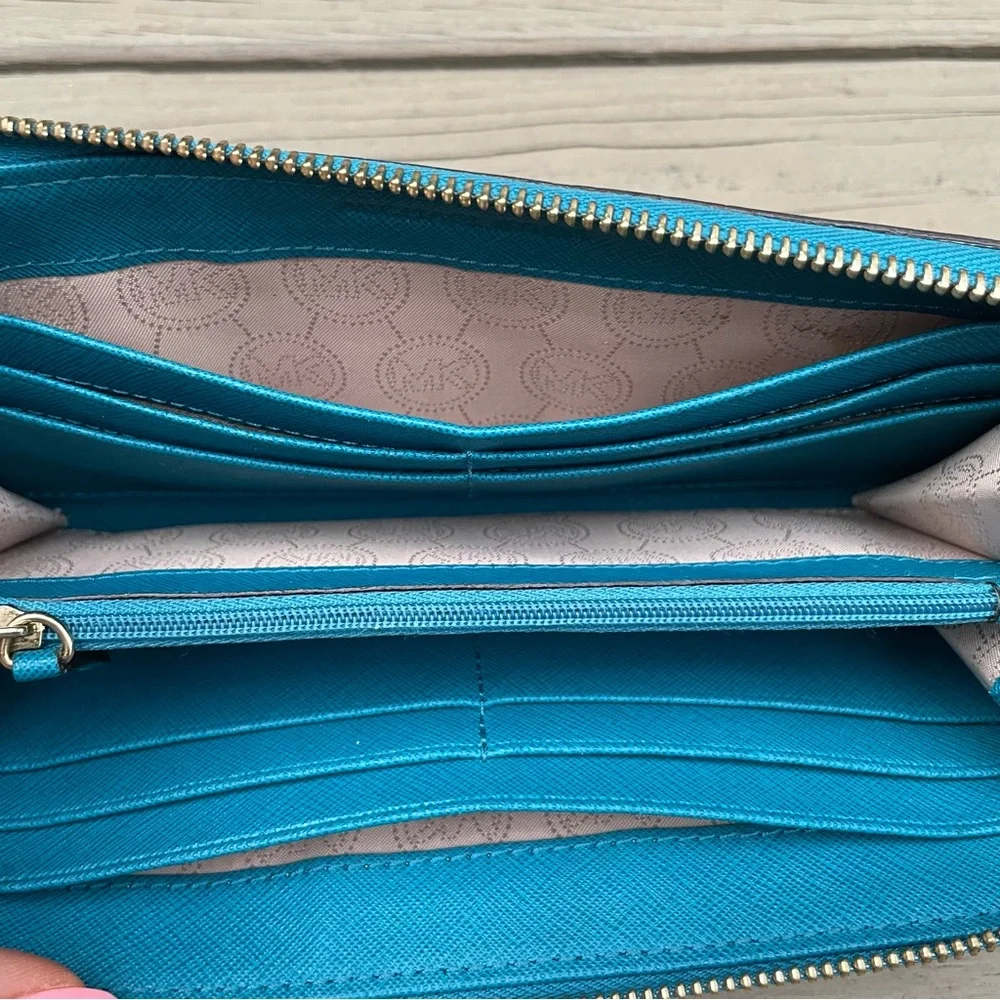Michael Kors Blue Saffiano Leather Jet Set Zip Around Wallet
